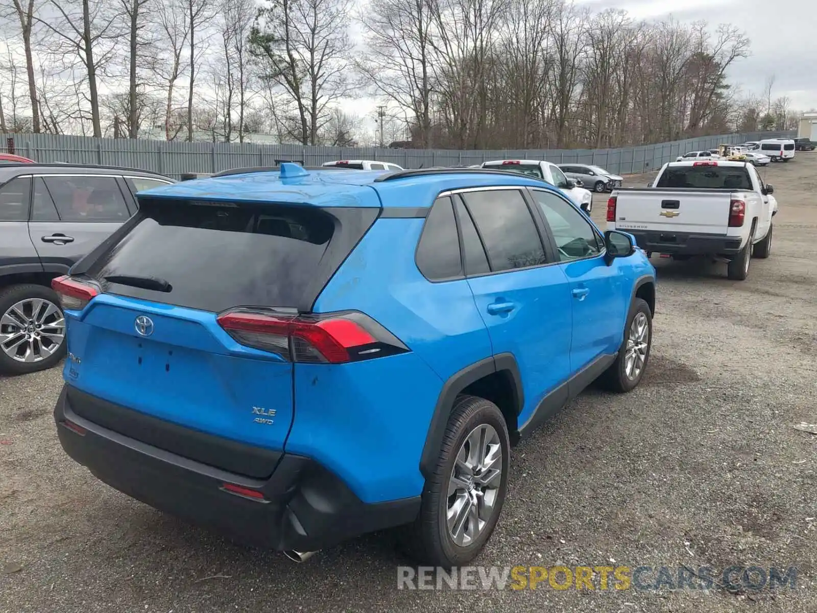 4 Photograph of a damaged car 2T3A1RFV3KW048146 TOYOTA RAV4 2019