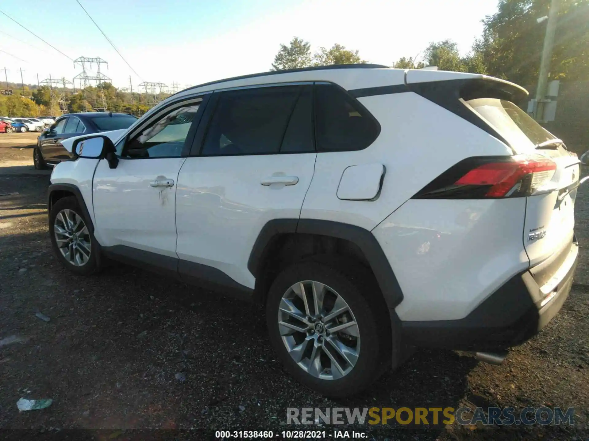 3 Photograph of a damaged car 2T3A1RFV3KW053038 TOYOTA RAV4 2019