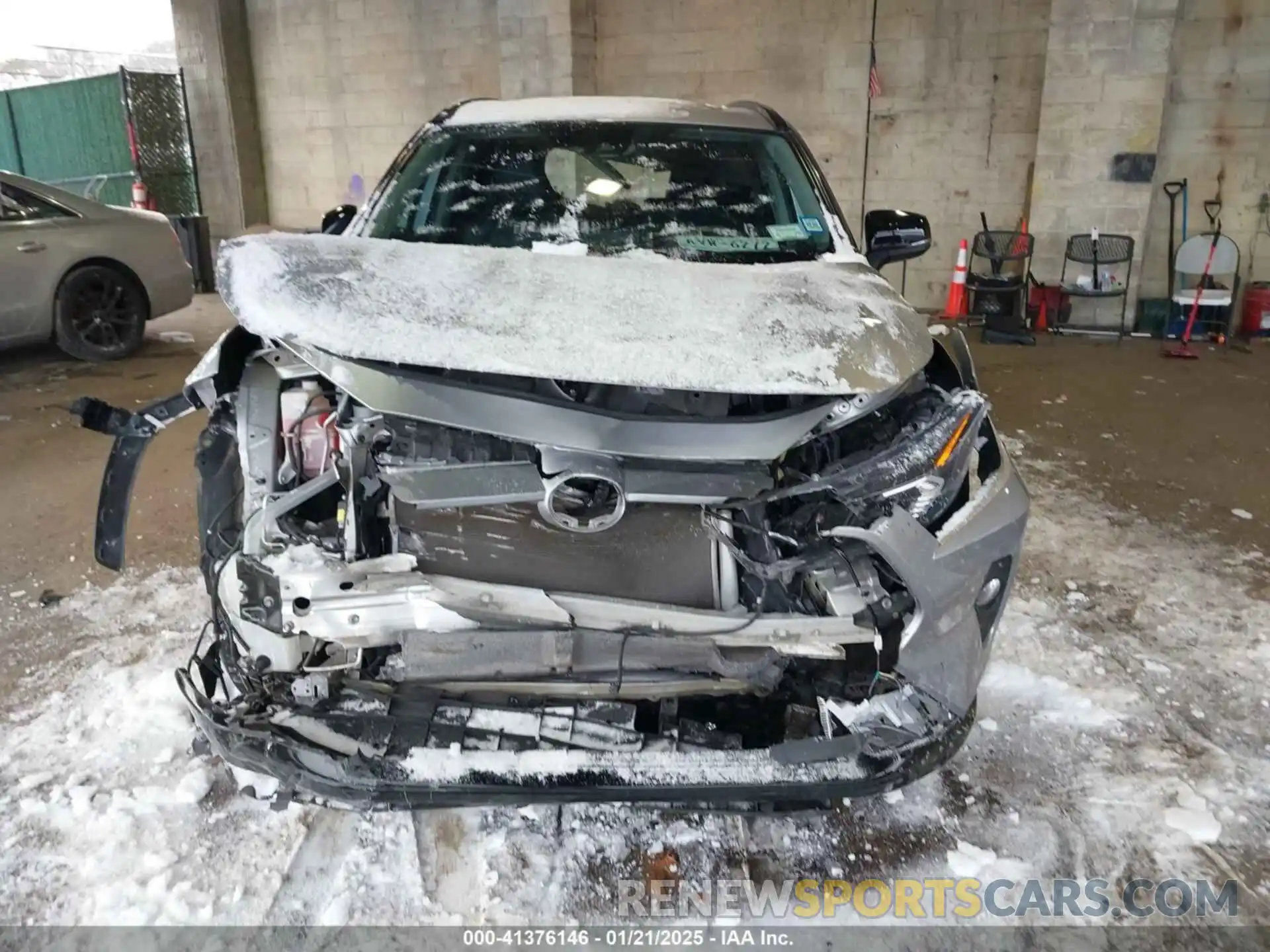 12 Photograph of a damaged car 2T3A1RFV3KW064119 TOYOTA RAV4 2019