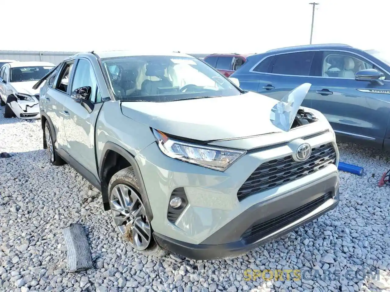 1 Photograph of a damaged car 2T3A1RFV3KW078280 TOYOTA RAV4 2019