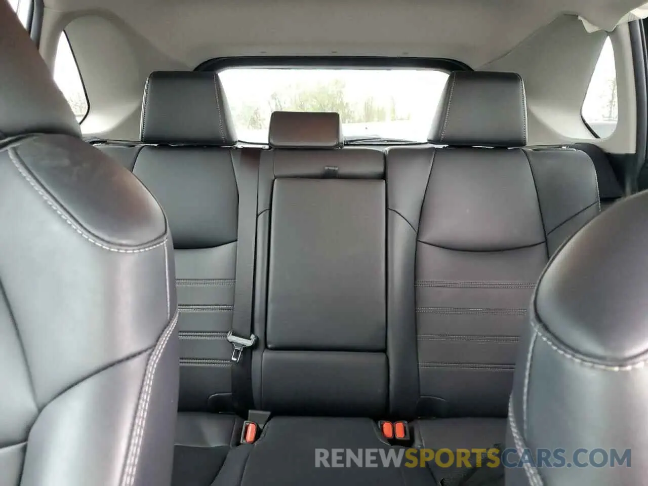 10 Photograph of a damaged car 2T3A1RFV3KW081051 TOYOTA RAV4 2019