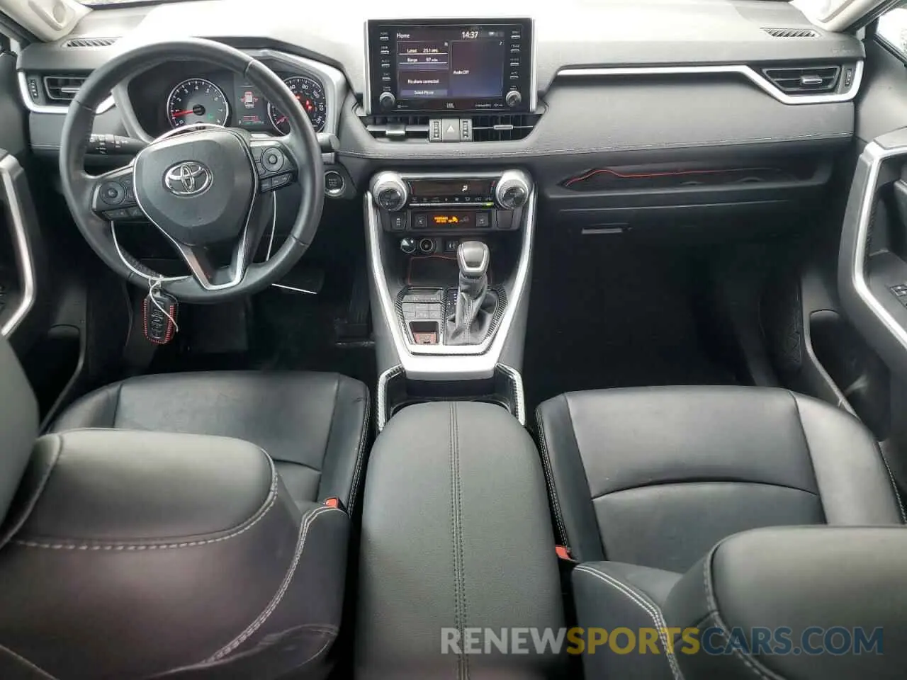 8 Photograph of a damaged car 2T3A1RFV3KW081051 TOYOTA RAV4 2019