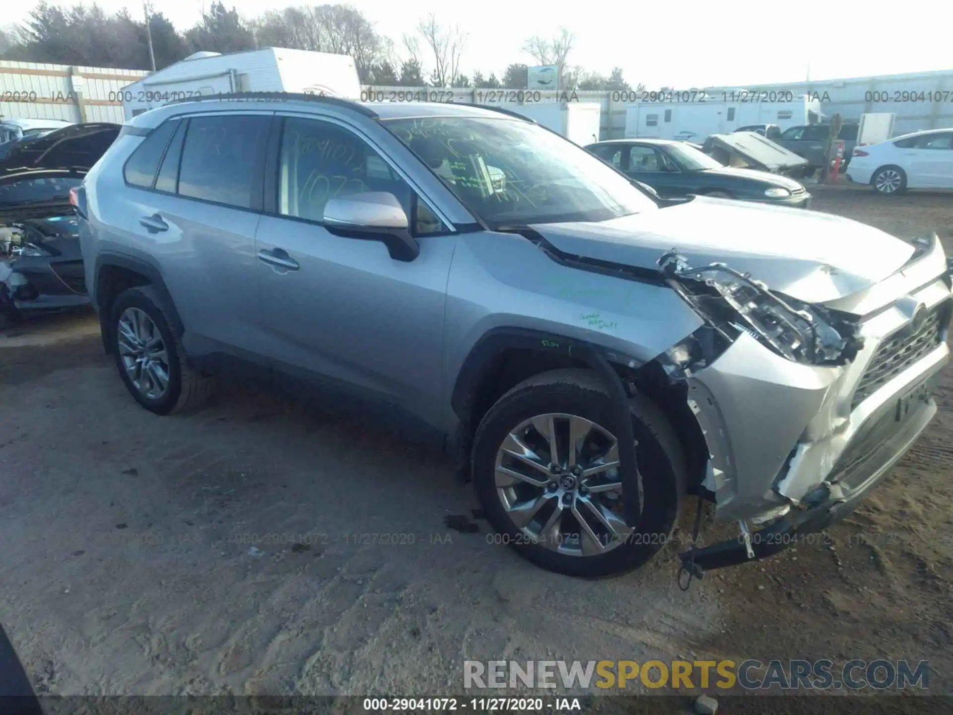 1 Photograph of a damaged car 2T3A1RFV3KW081955 TOYOTA RAV4 2019