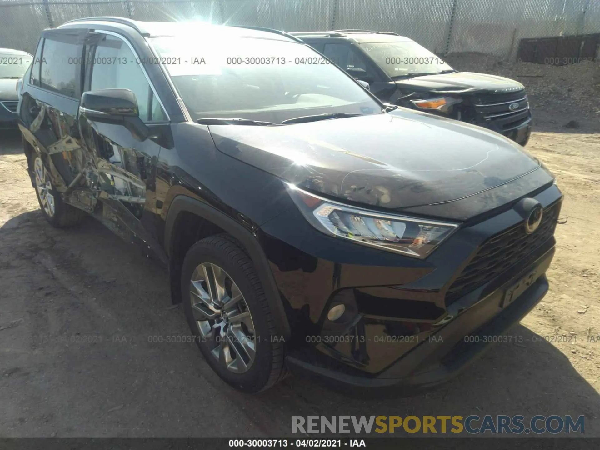 1 Photograph of a damaged car 2T3A1RFV3KW082166 TOYOTA RAV4 2019