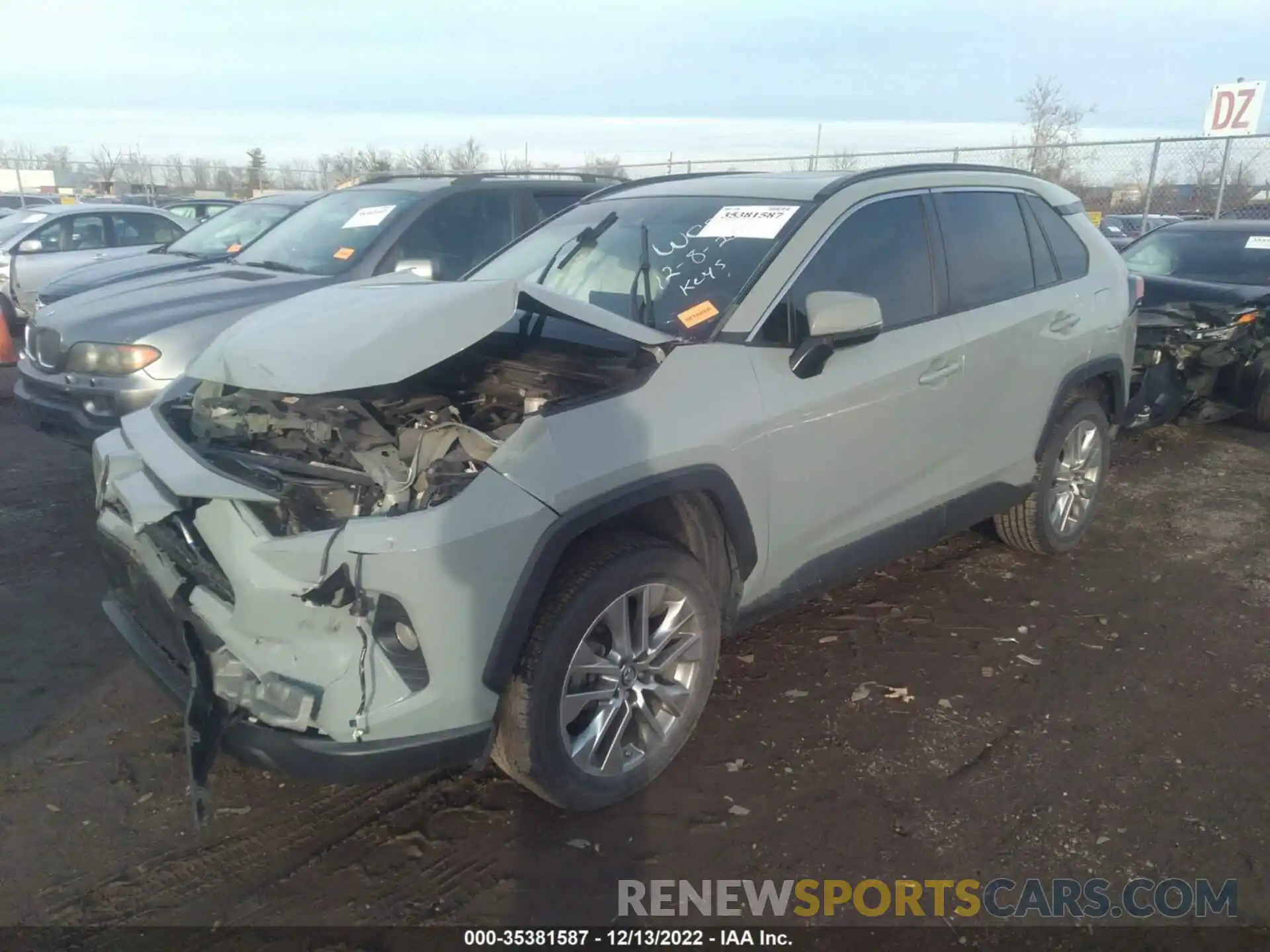 2 Photograph of a damaged car 2T3A1RFV4KC001371 TOYOTA RAV4 2019