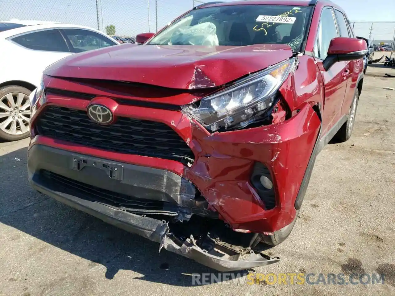 9 Photograph of a damaged car 2T3A1RFV4KC013441 TOYOTA RAV4 2019