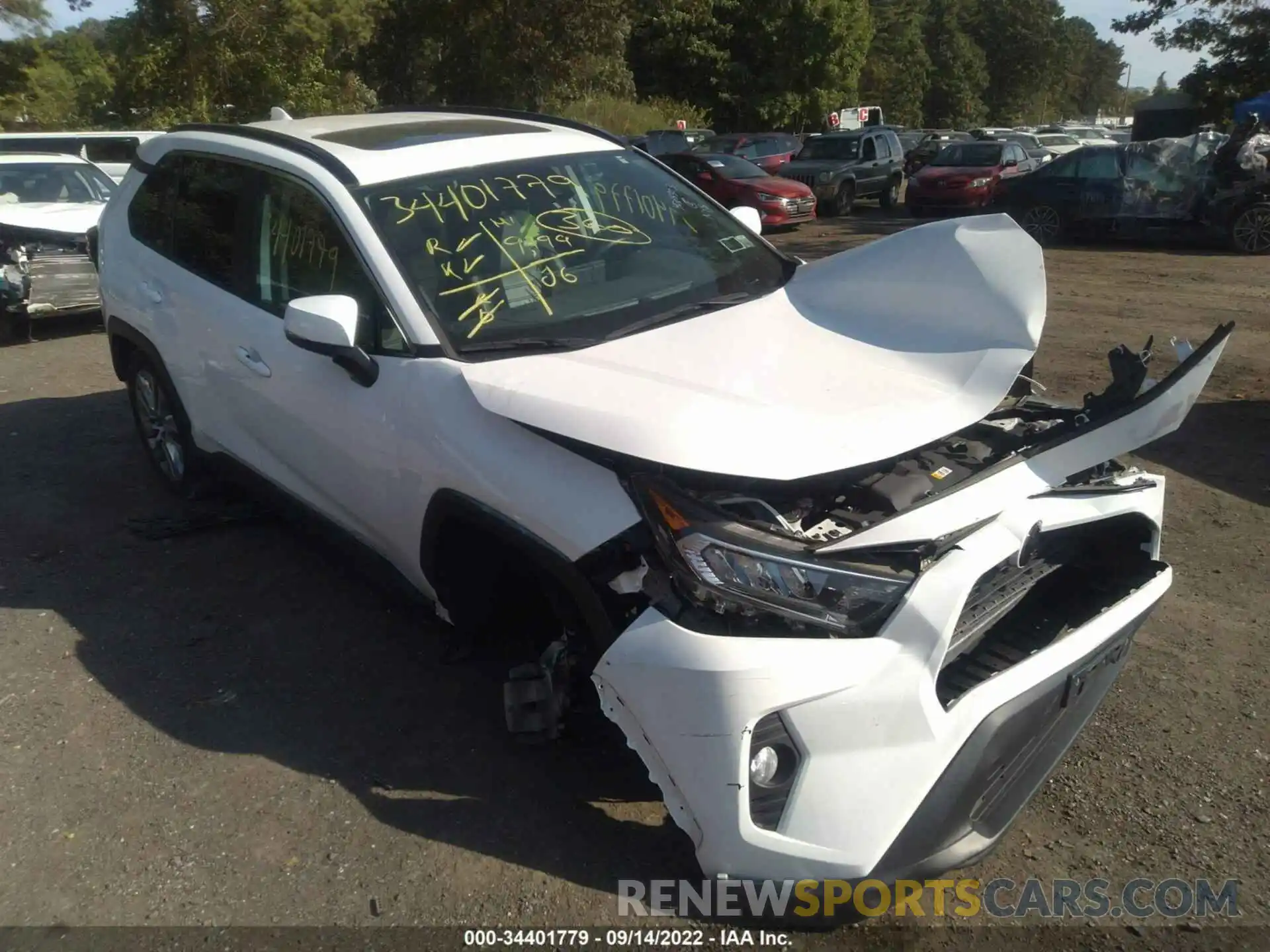 1 Photograph of a damaged car 2T3A1RFV4KC047878 TOYOTA RAV4 2019