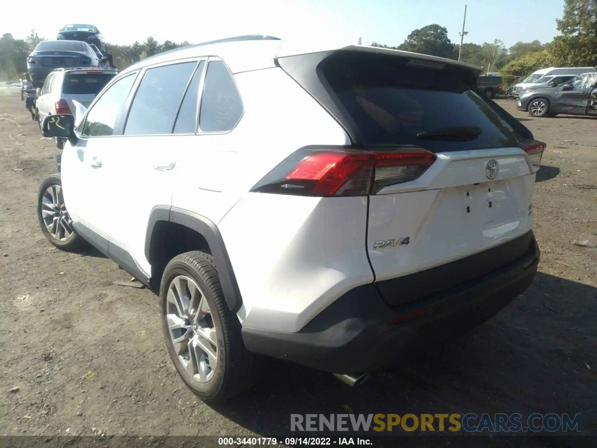 3 Photograph of a damaged car 2T3A1RFV4KC047878 TOYOTA RAV4 2019