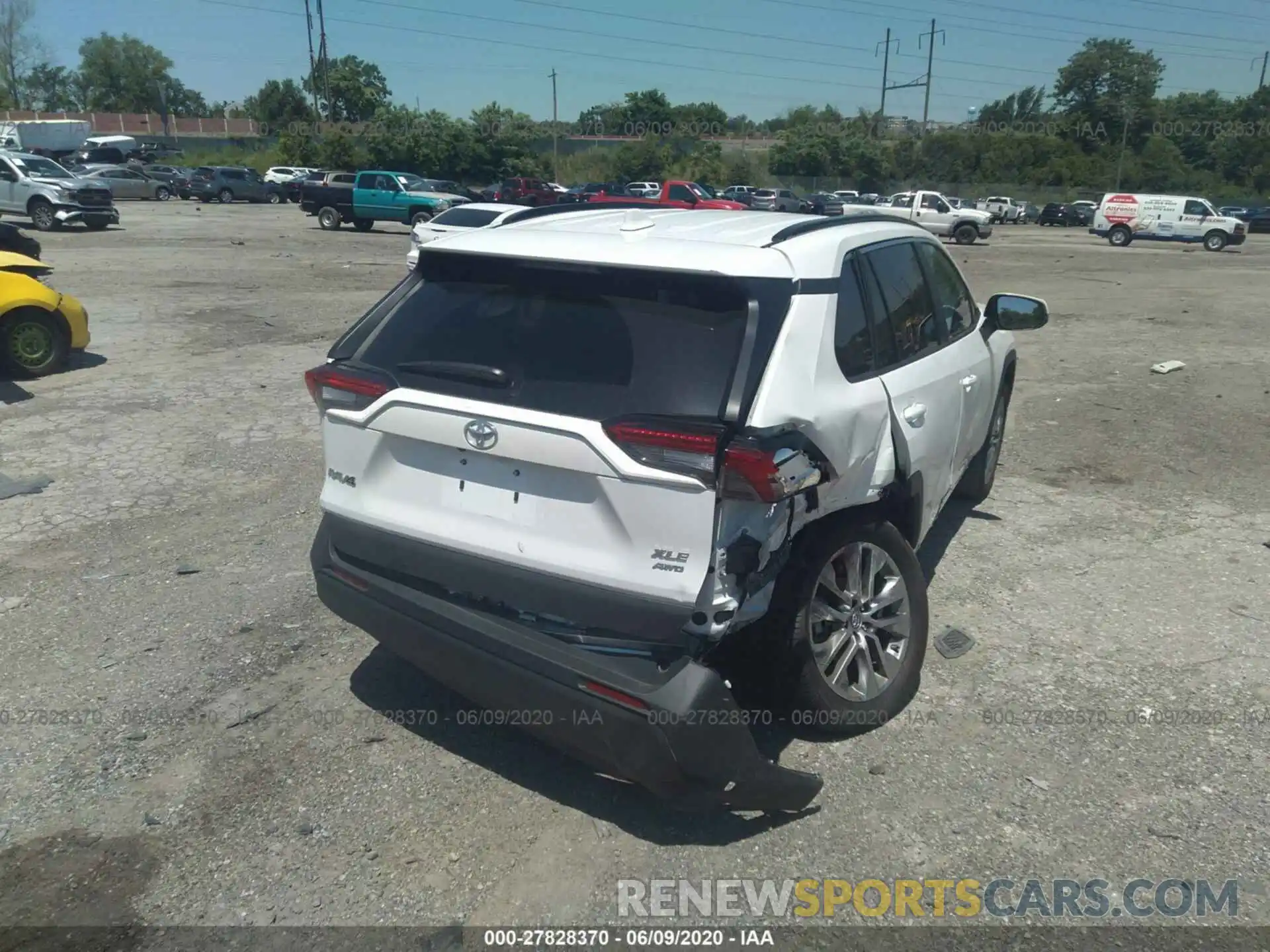 4 Photograph of a damaged car 2T3A1RFV4KC056886 TOYOTA RAV4 2019