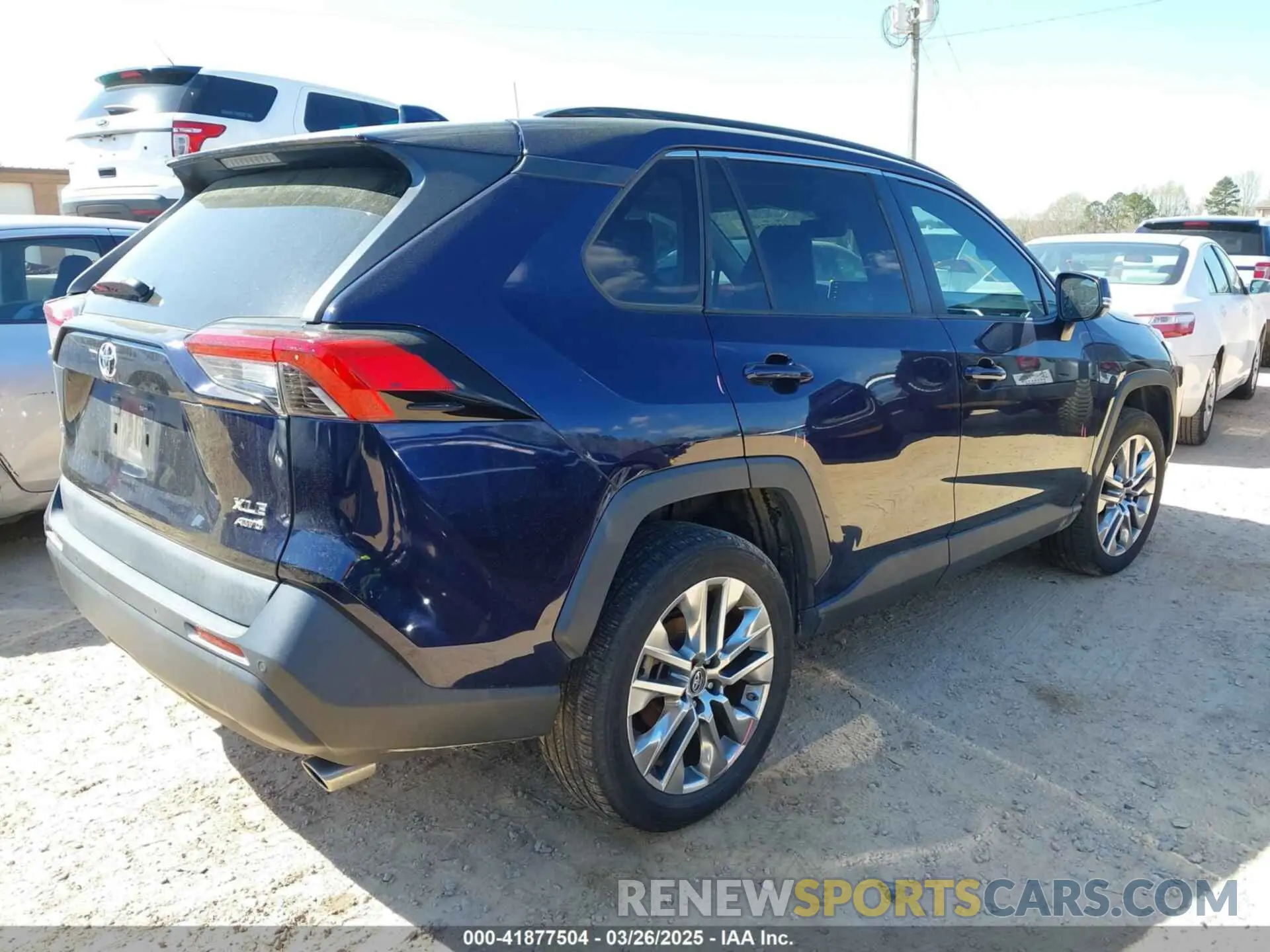 4 Photograph of a damaged car 2T3A1RFV4KW078806 TOYOTA RAV4 2019