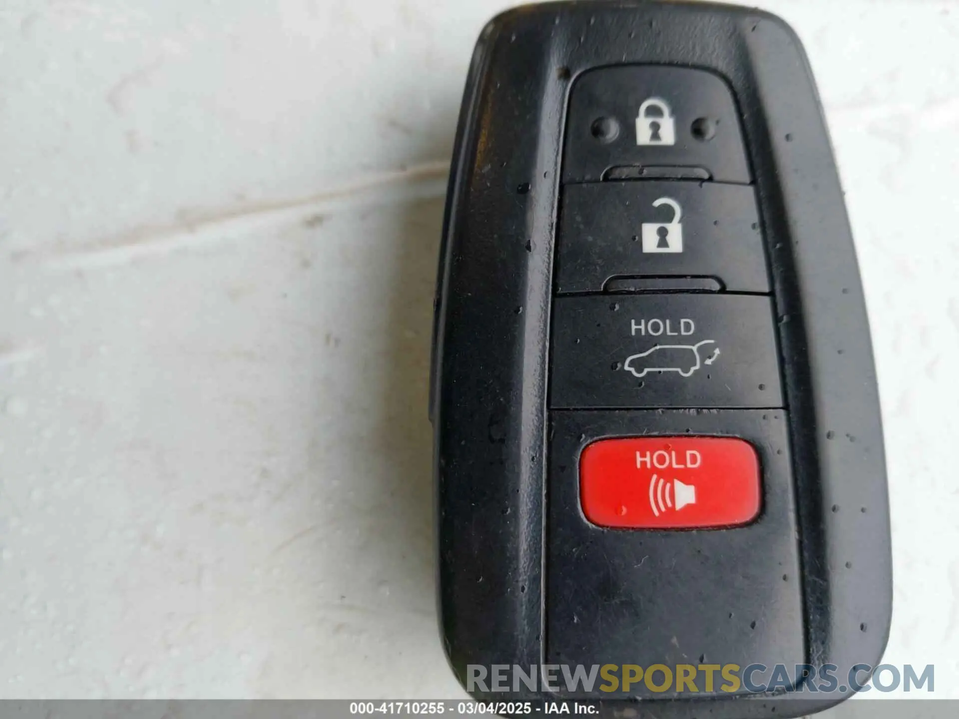 11 Photograph of a damaged car 2T3A1RFV4KW081334 TOYOTA RAV4 2019