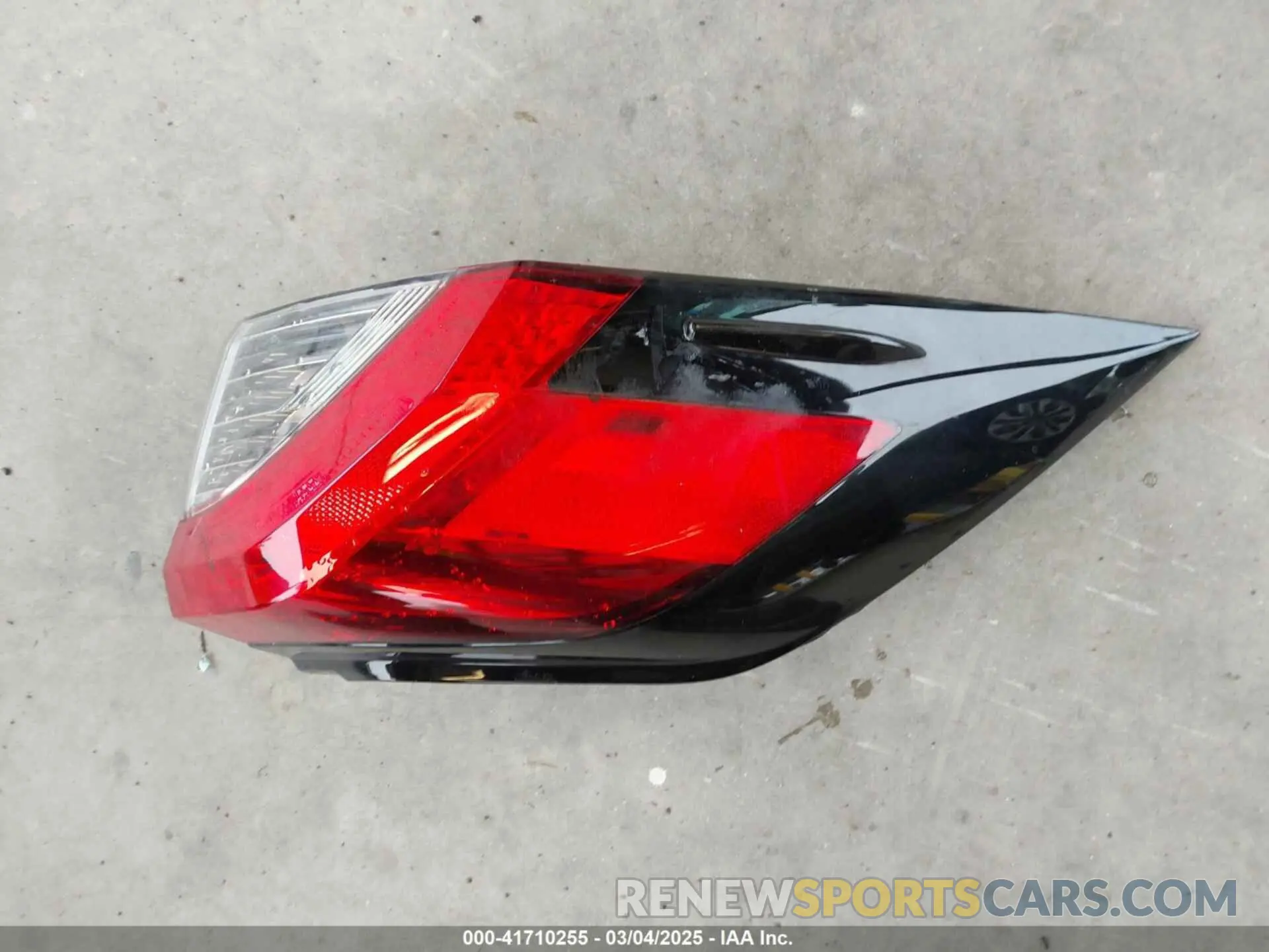 12 Photograph of a damaged car 2T3A1RFV4KW081334 TOYOTA RAV4 2019