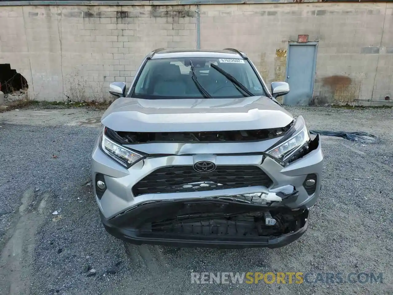 5 Photograph of a damaged car 2T3A1RFV4KW082404 TOYOTA RAV4 2019