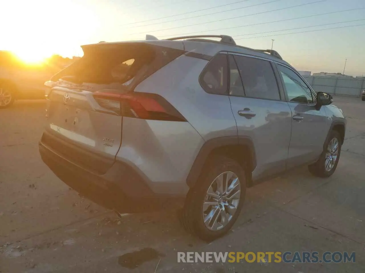 3 Photograph of a damaged car 2T3A1RFV5KW005492 TOYOTA RAV4 2019
