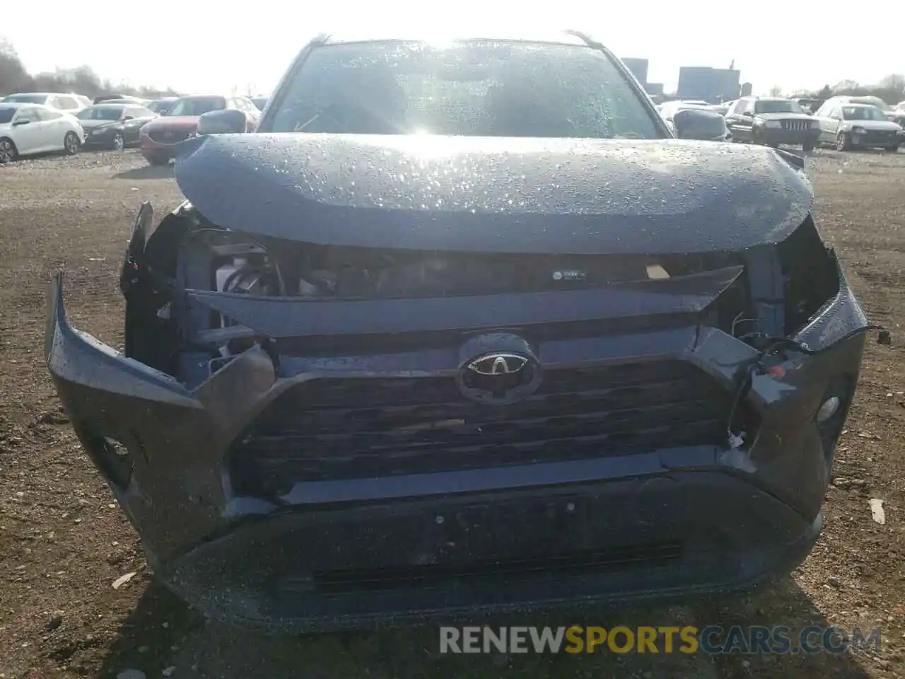 9 Photograph of a damaged car 2T3A1RFV5KW014404 TOYOTA RAV4 2019