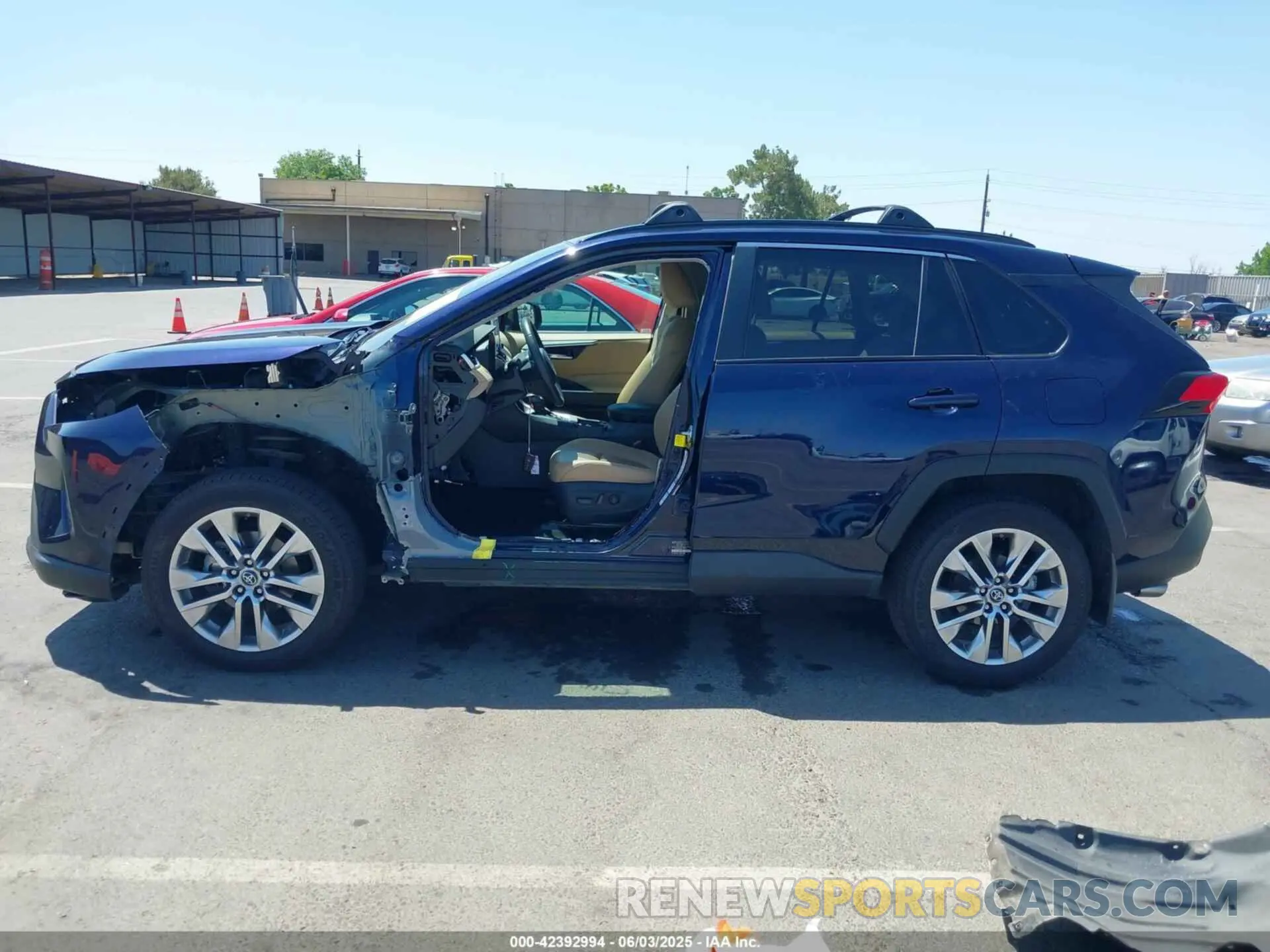 15 Photograph of a damaged car 2T3A1RFV5KW053977 TOYOTA RAV4 2019