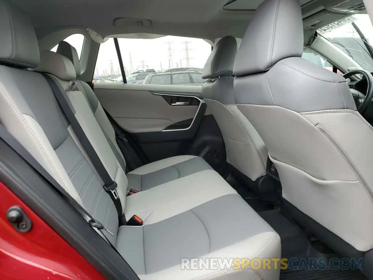 10 Photograph of a damaged car 2T3A1RFV5KW066583 TOYOTA RAV4 2019