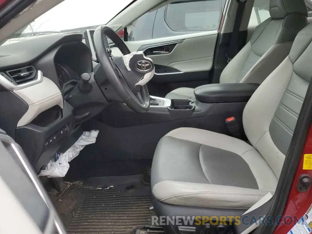 7 Photograph of a damaged car 2T3A1RFV5KW066583 TOYOTA RAV4 2019