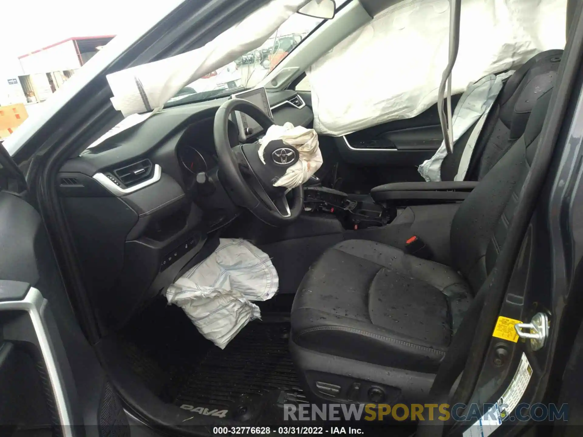 5 Photograph of a damaged car 2T3A1RFV5KW071220 TOYOTA RAV4 2019