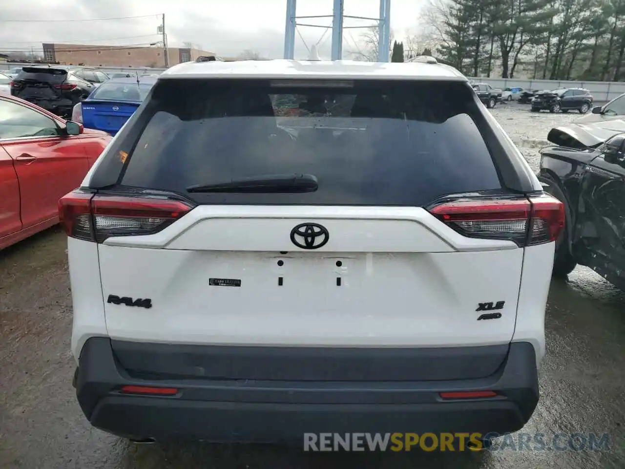 6 Photograph of a damaged car 2T3A1RFV6KC028295 TOYOTA RAV4 2019