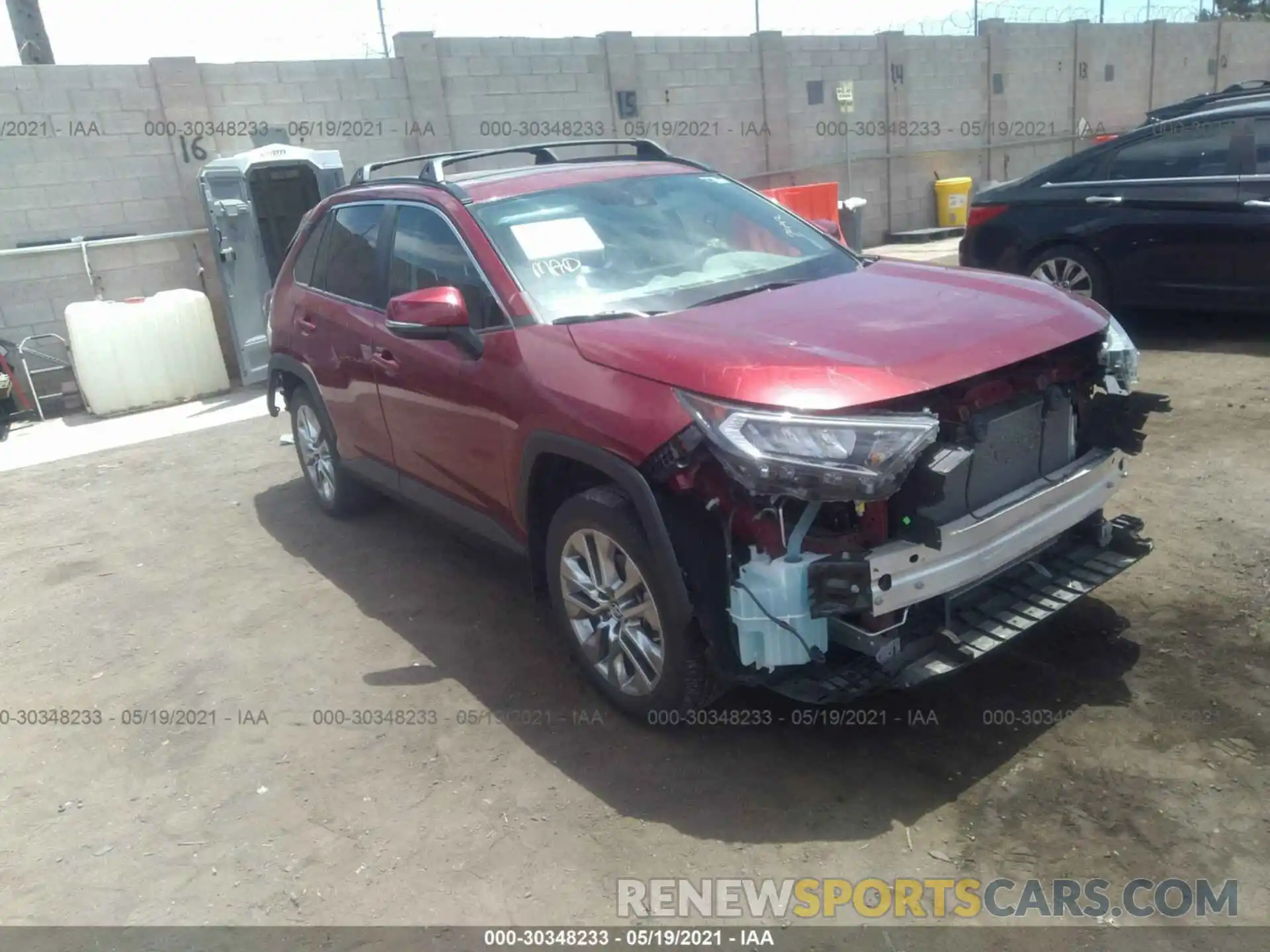 1 Photograph of a damaged car 2T3A1RFV6KW052126 TOYOTA RAV4 2019