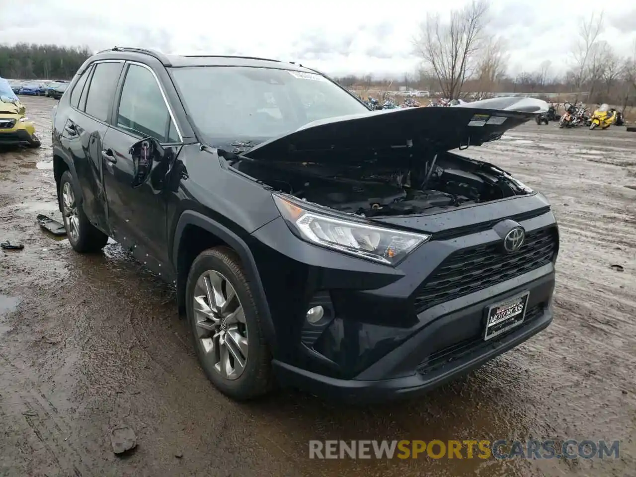 4 Photograph of a damaged car 2T3A1RFV6KW067130 TOYOTA RAV4 2019