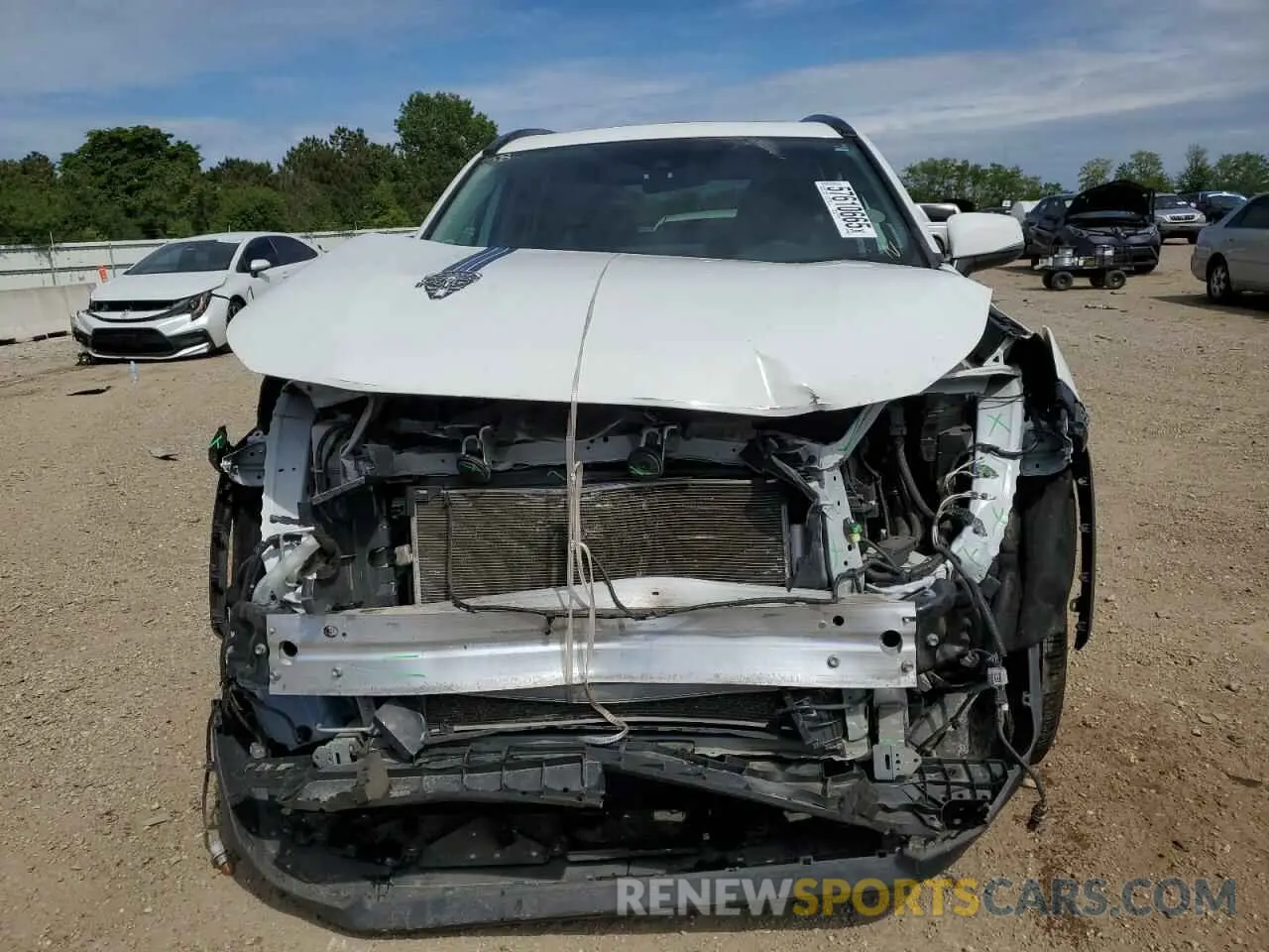5 Photograph of a damaged car 2T3A1RFV6KW078516 TOYOTA RAV4 2019