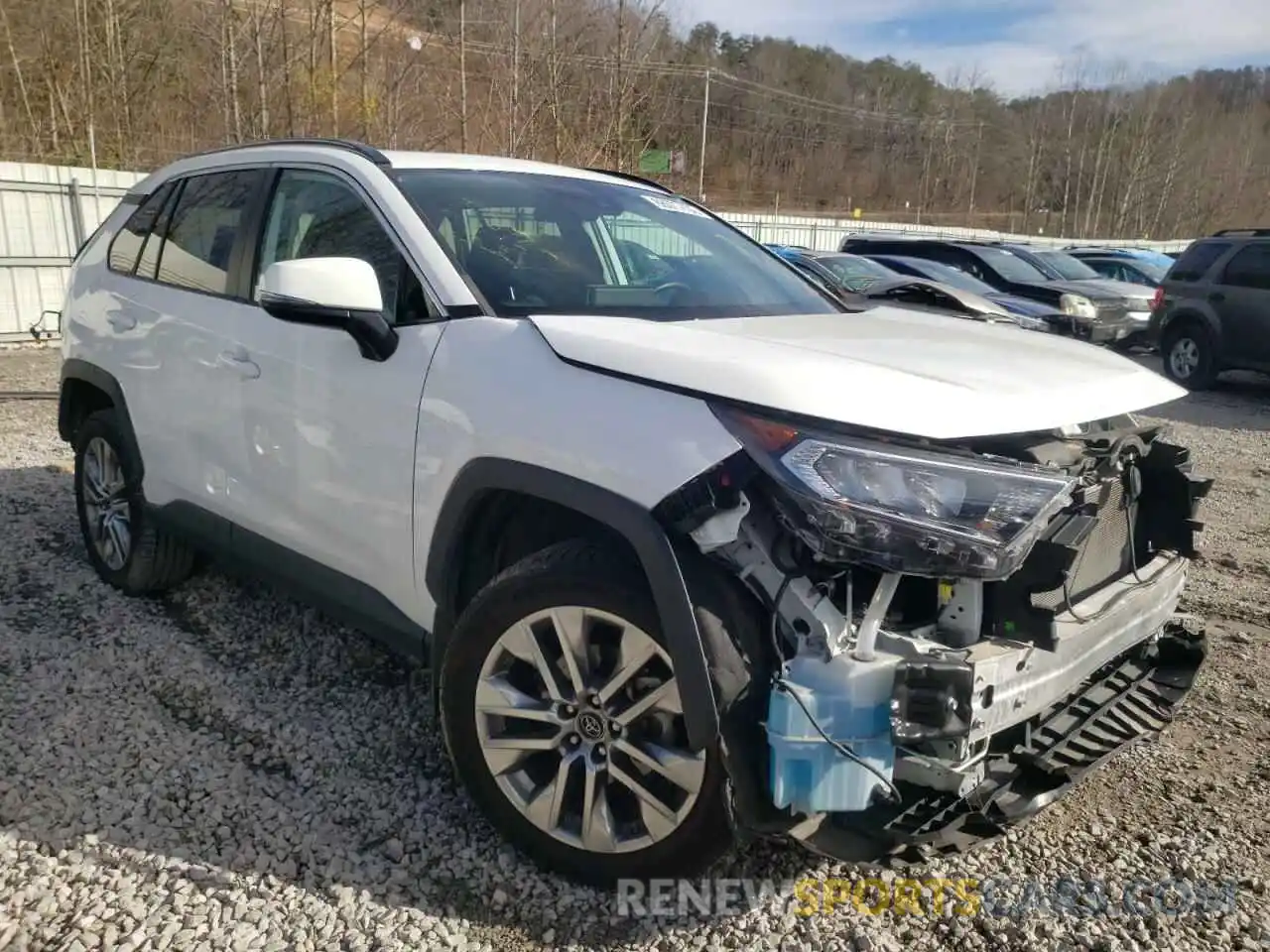 4 Photograph of a damaged car 2T3A1RFV7KC024921 TOYOTA RAV4 2019