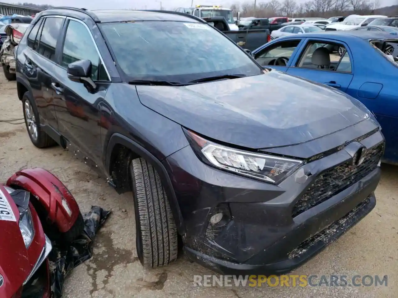 1 Photograph of a damaged car 2T3A1RFV7KC028788 TOYOTA RAV4 2019