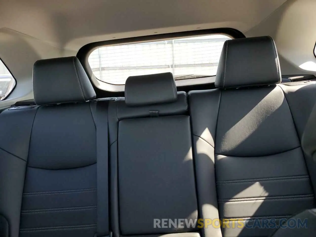10 Photograph of a damaged car 2T3A1RFV7KC030881 TOYOTA RAV4 2019