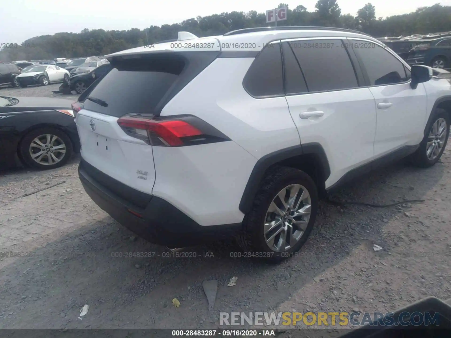 4 Photograph of a damaged car 2T3A1RFV7KC049432 TOYOTA RAV4 2019