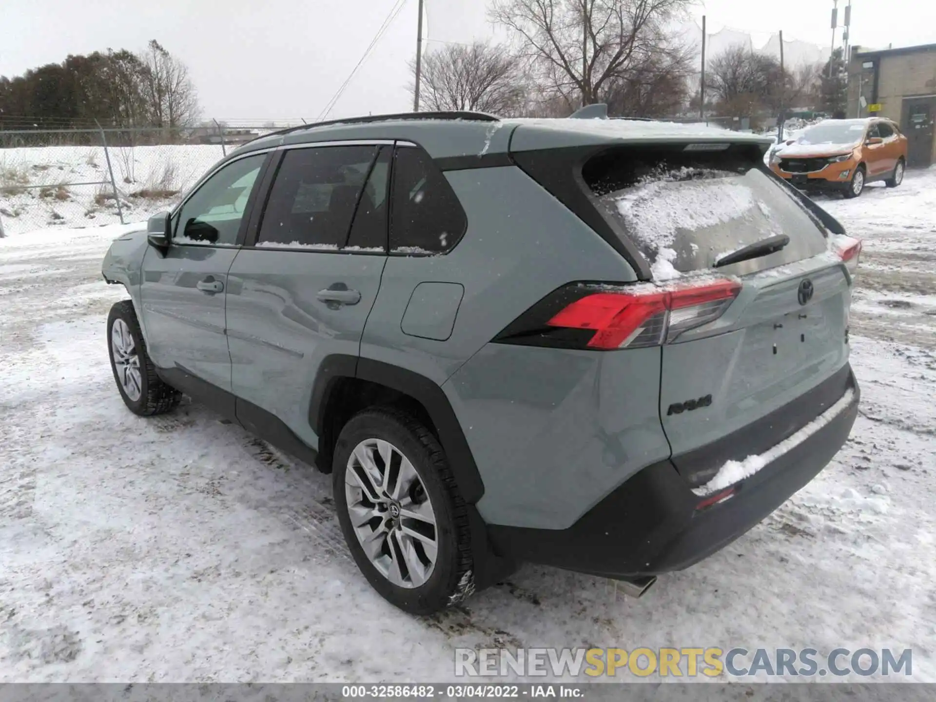 3 Photograph of a damaged car 2T3A1RFV7KC057644 TOYOTA RAV4 2019