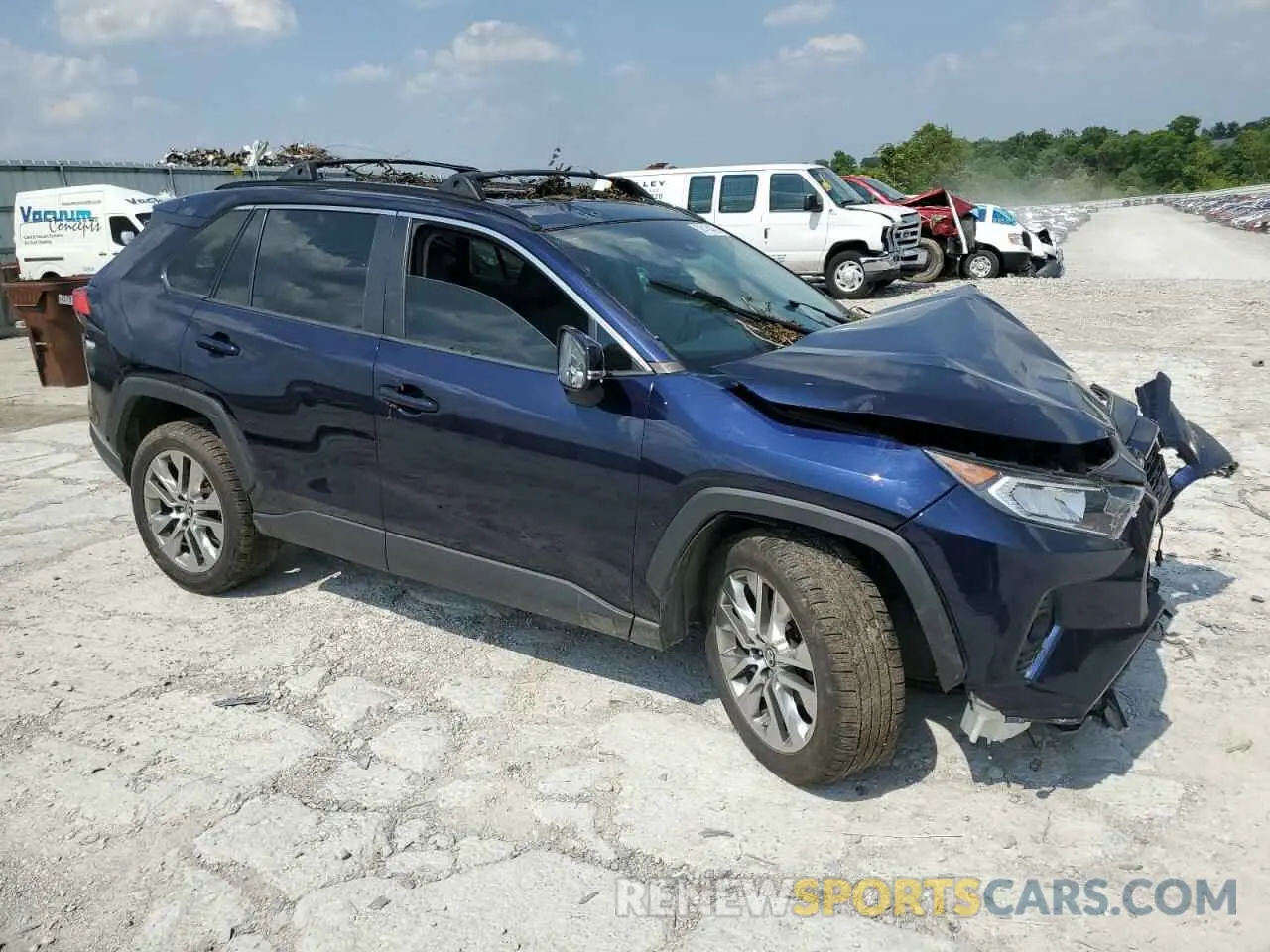 4 Photograph of a damaged car 2T3A1RFV7KW049185 TOYOTA RAV4 2019