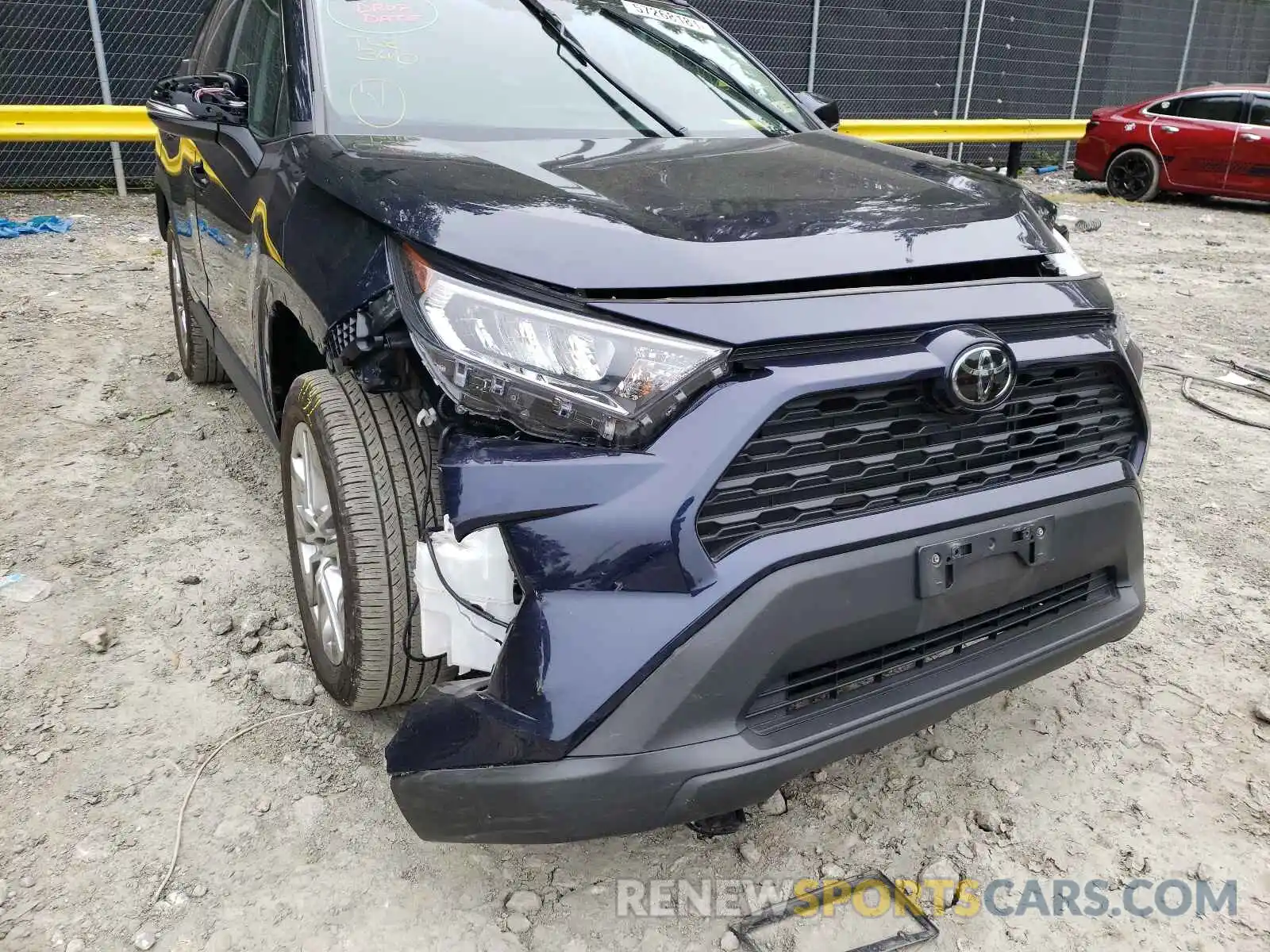 9 Photograph of a damaged car 2T3A1RFV7KW051888 TOYOTA RAV4 2019