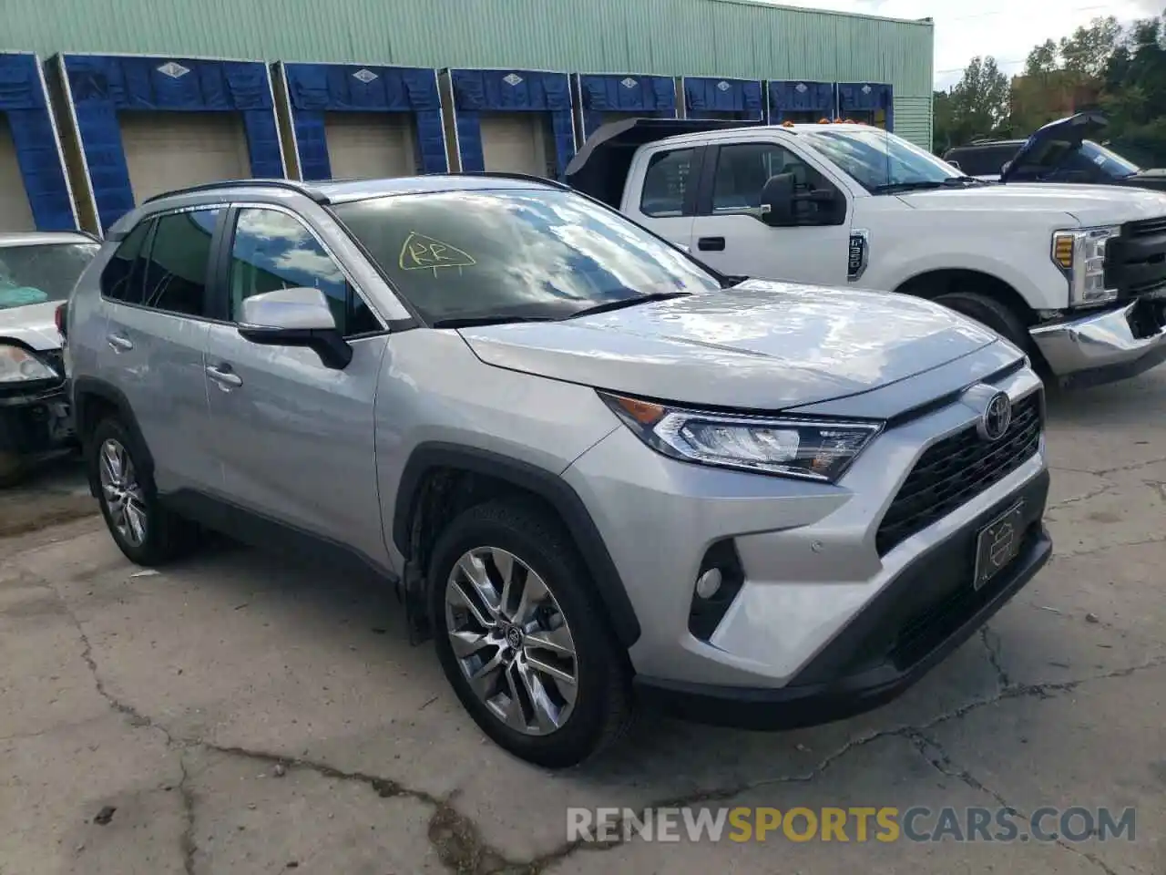 1 Photograph of a damaged car 2T3A1RFV7KW070733 TOYOTA RAV4 2019