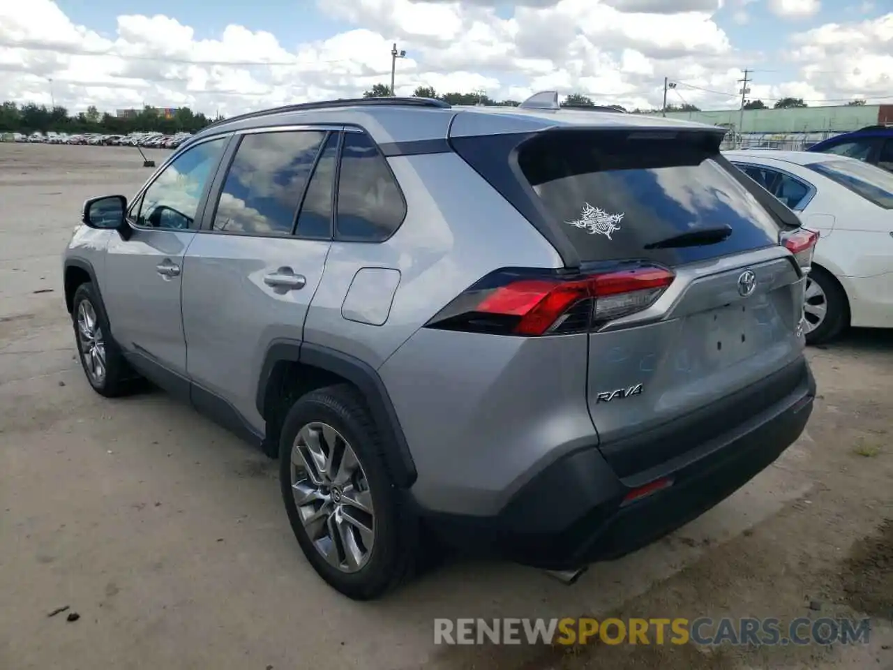 3 Photograph of a damaged car 2T3A1RFV7KW070733 TOYOTA RAV4 2019