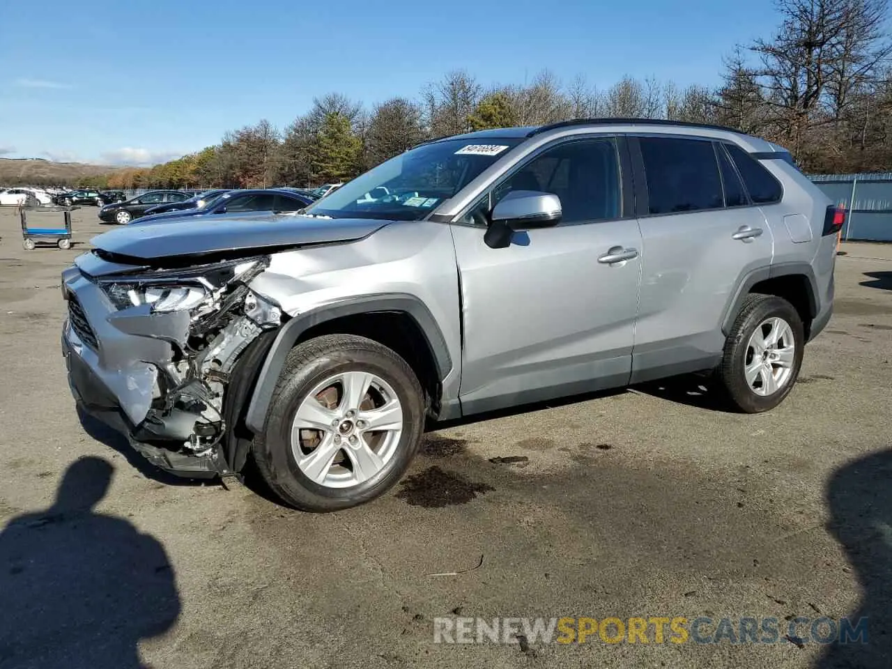 1 Photograph of a damaged car 2T3A1RFV8KC031456 TOYOTA RAV4 2019