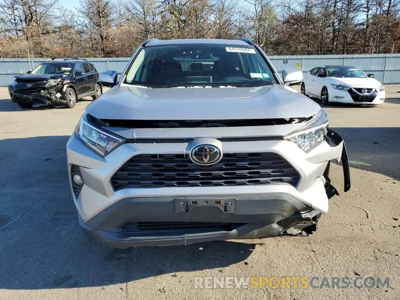 5 Photograph of a damaged car 2T3A1RFV8KC031456 TOYOTA RAV4 2019
