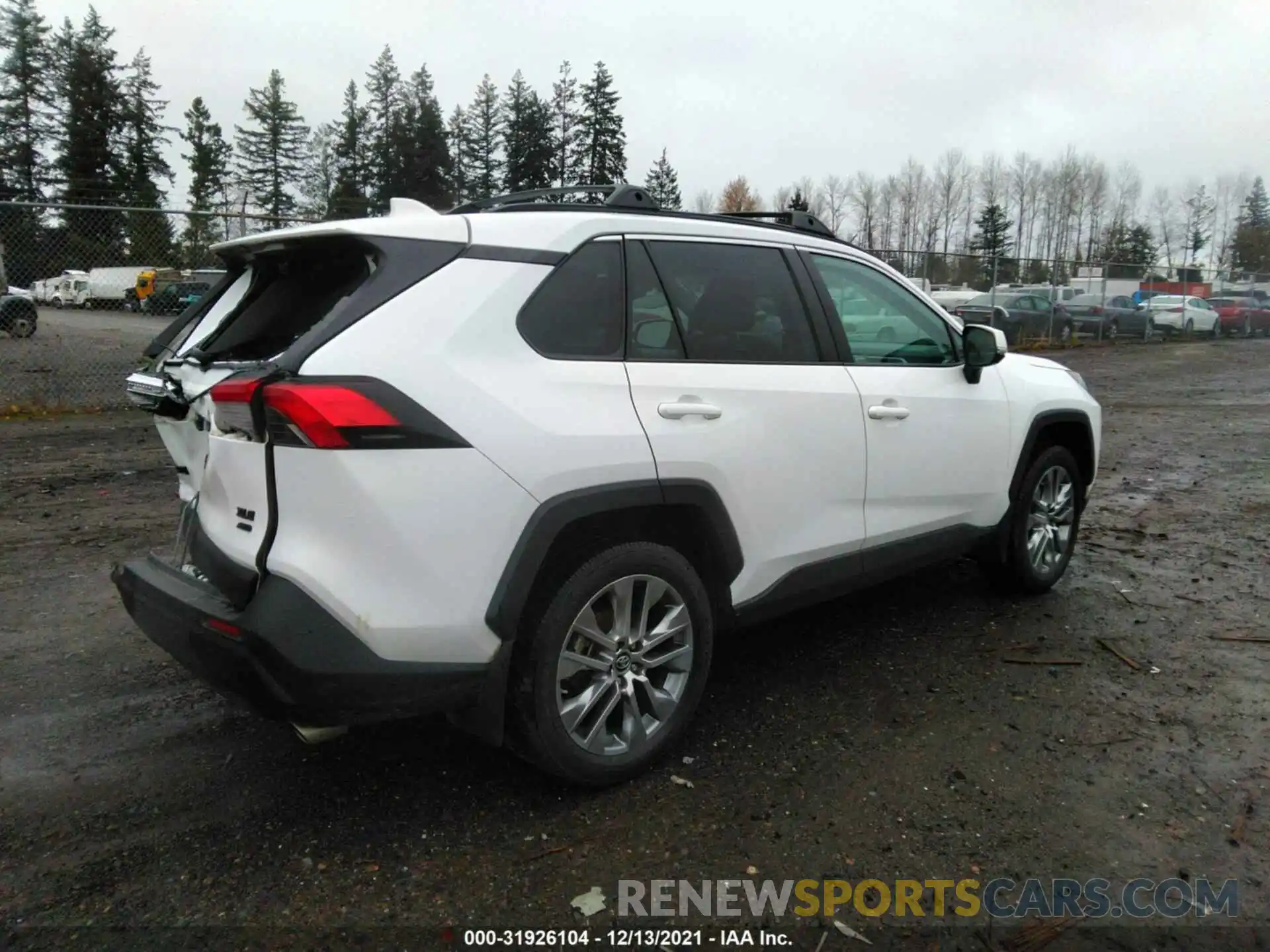 4 Photograph of a damaged car 2T3A1RFV8KC057829 TOYOTA RAV4 2019