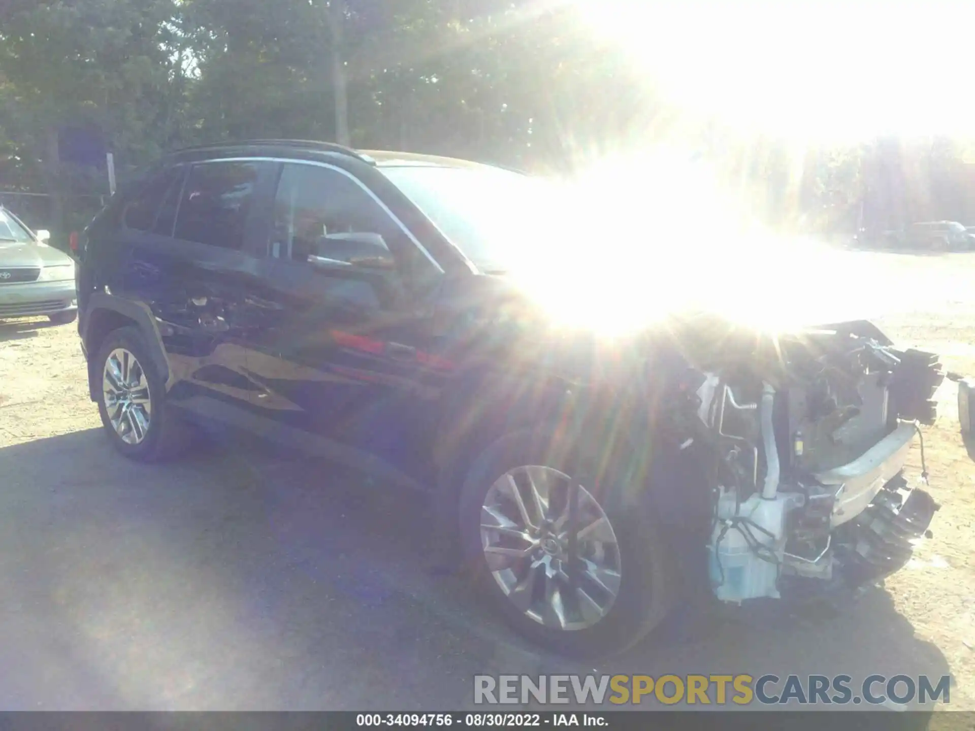 1 Photograph of a damaged car 2T3A1RFV8KW016471 TOYOTA RAV4 2019