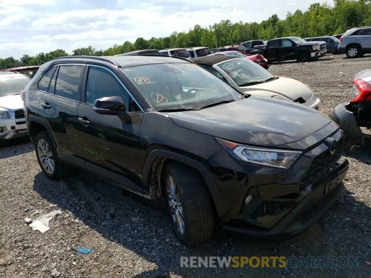 1 Photograph of a damaged car 2T3A1RFV8KW048479 TOYOTA RAV4 2019