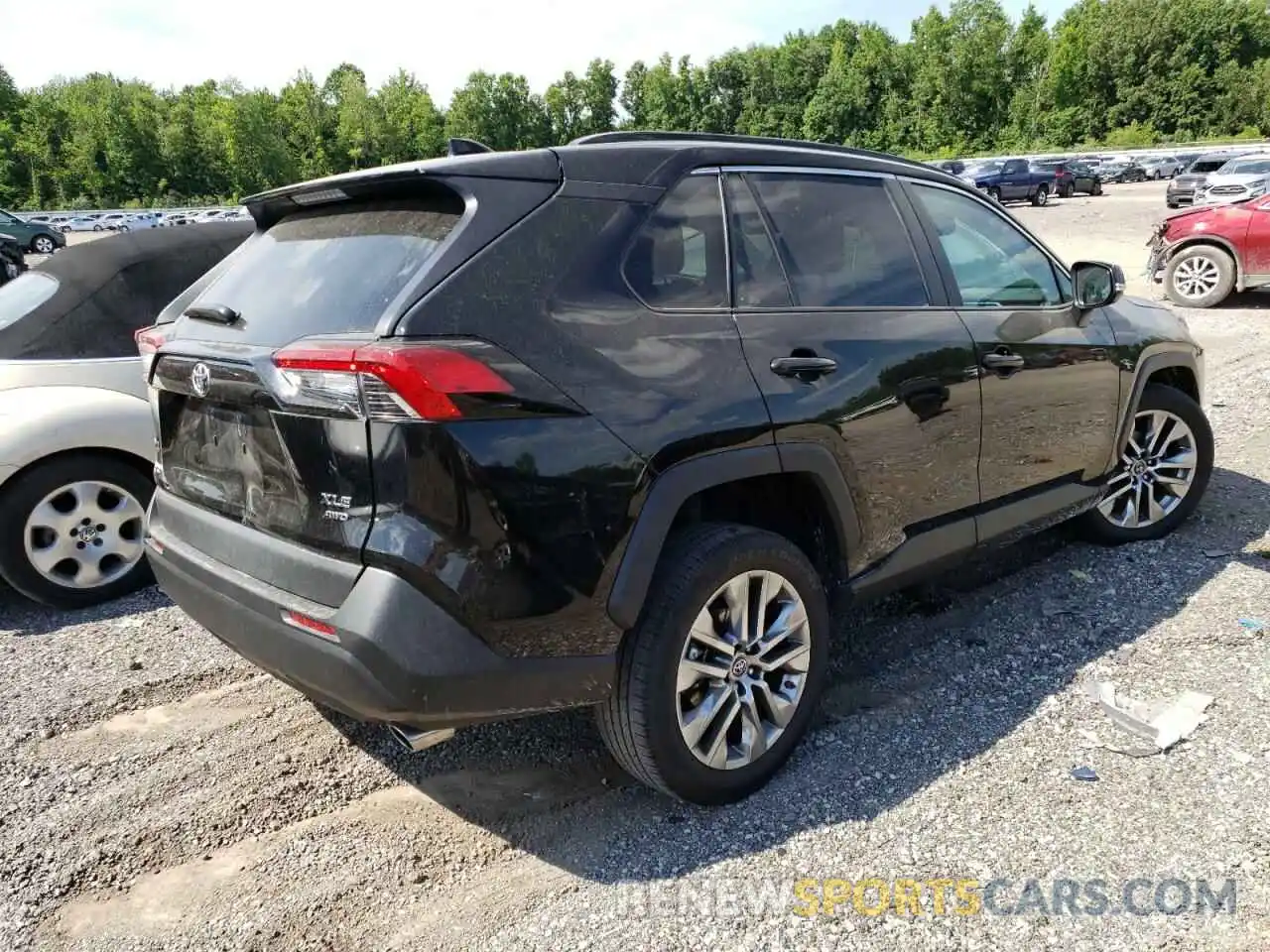 4 Photograph of a damaged car 2T3A1RFV8KW048479 TOYOTA RAV4 2019