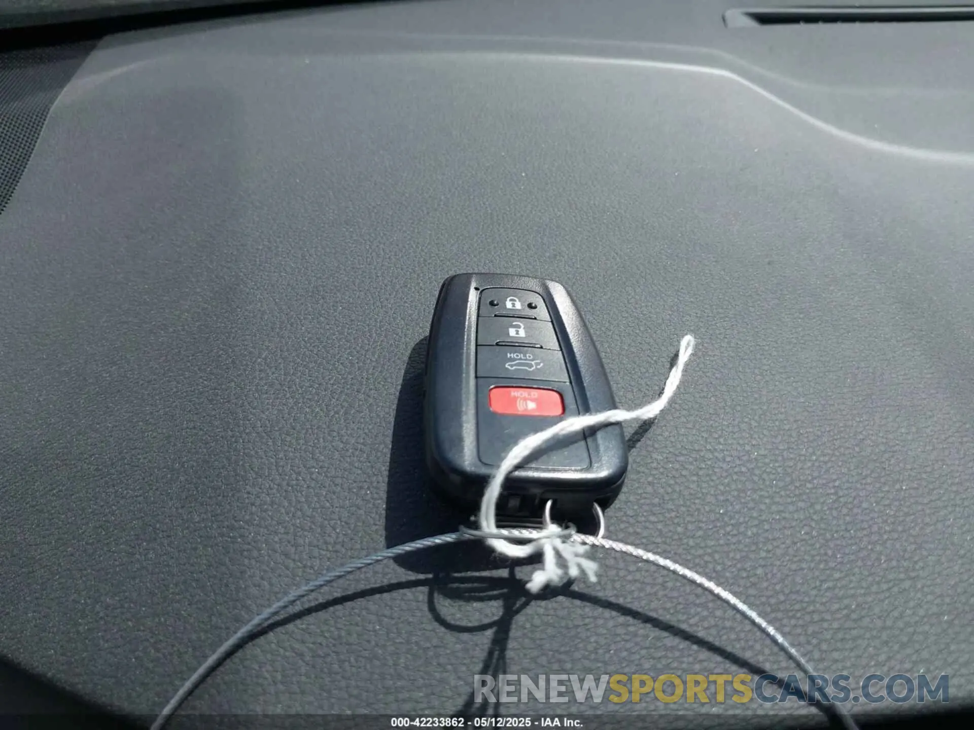 11 Photograph of a damaged car 2T3A1RFV8KW080641 TOYOTA RAV4 2019