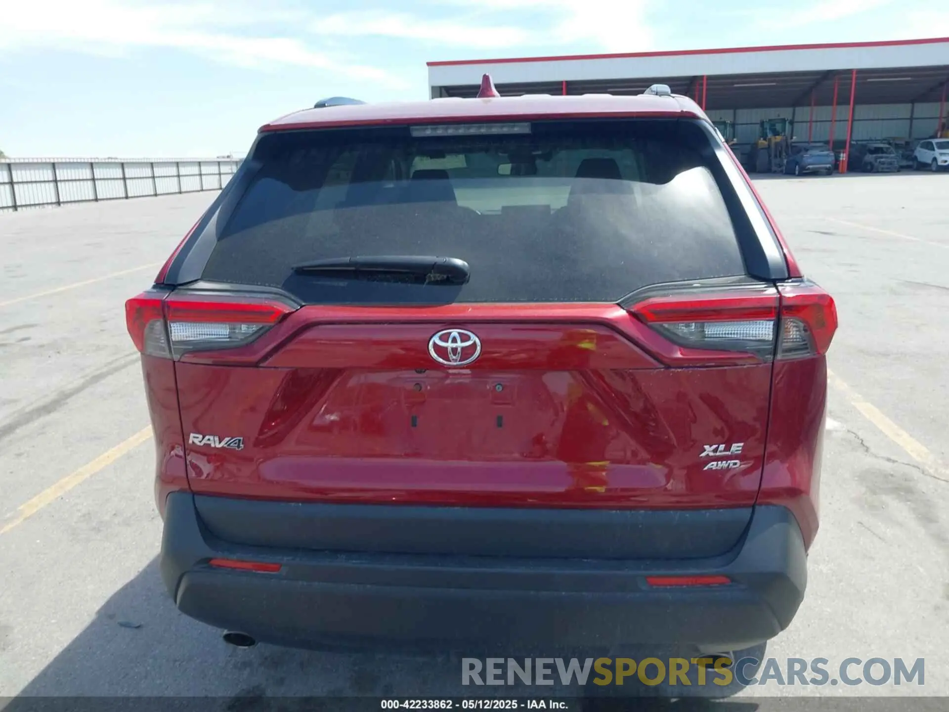 16 Photograph of a damaged car 2T3A1RFV8KW080641 TOYOTA RAV4 2019