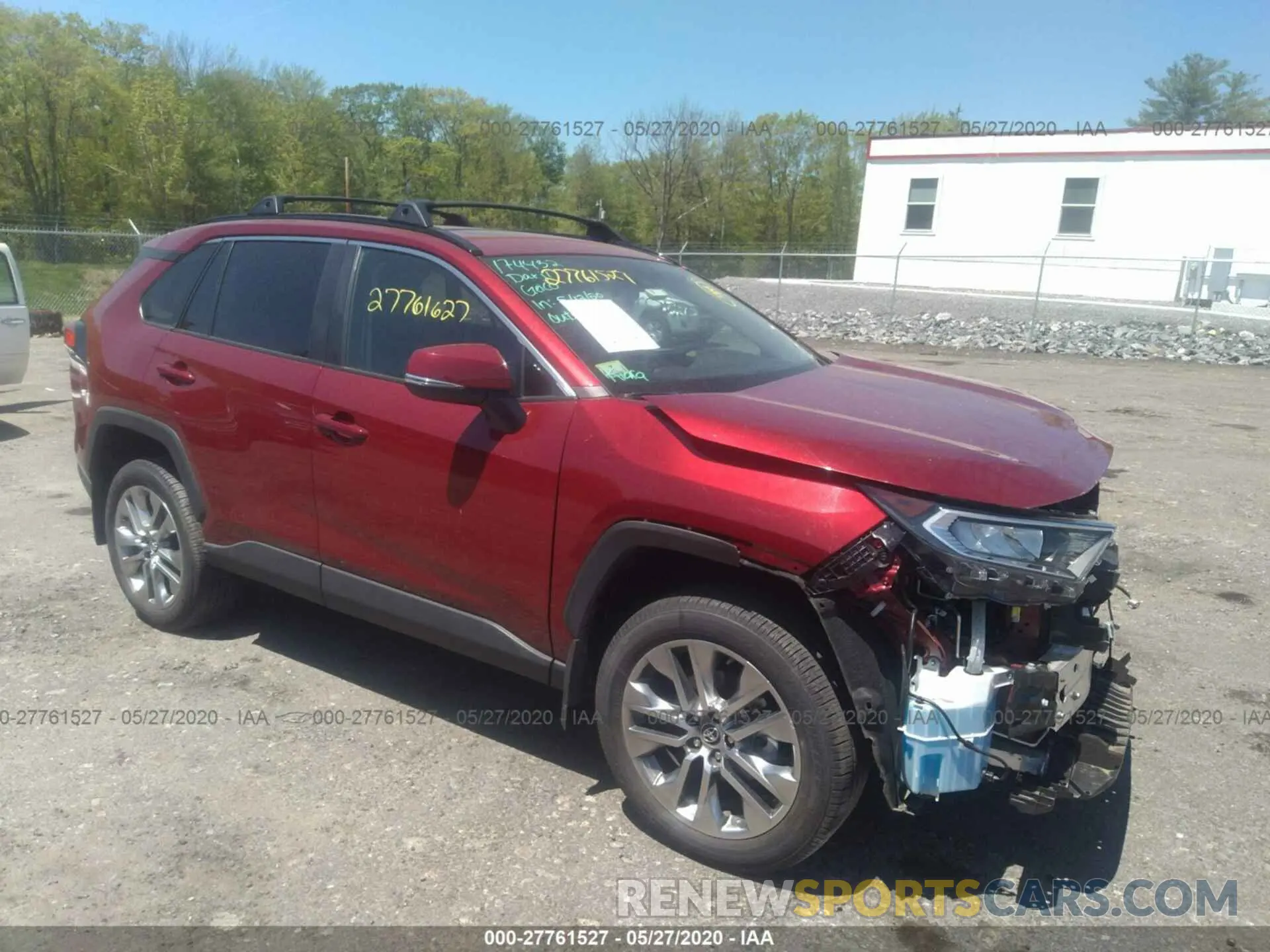 1 Photograph of a damaged car 2T3A1RFV9KC023883 TOYOTA RAV4 2019