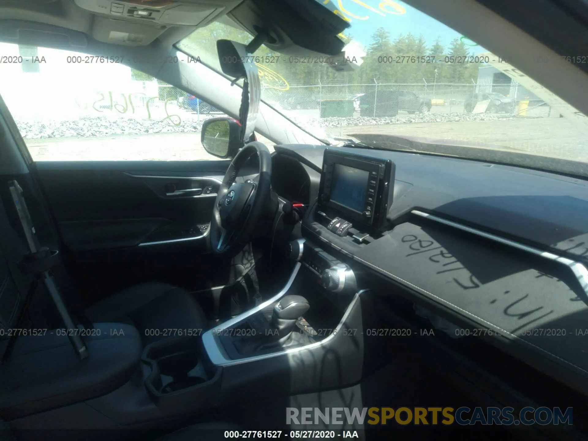 5 Photograph of a damaged car 2T3A1RFV9KC023883 TOYOTA RAV4 2019