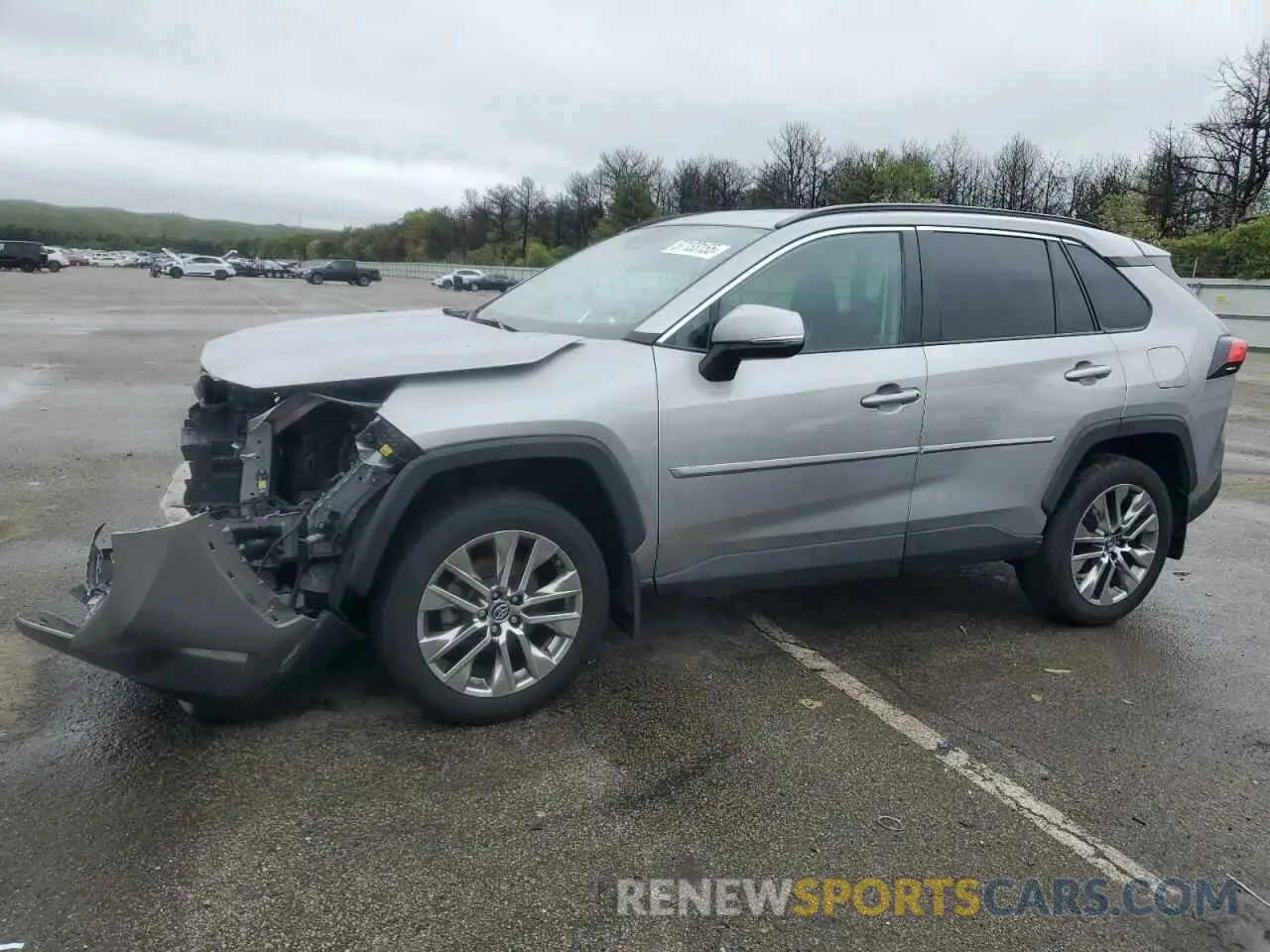 1 Photograph of a damaged car 2T3A1RFV9KC040750 TOYOTA RAV4 2019