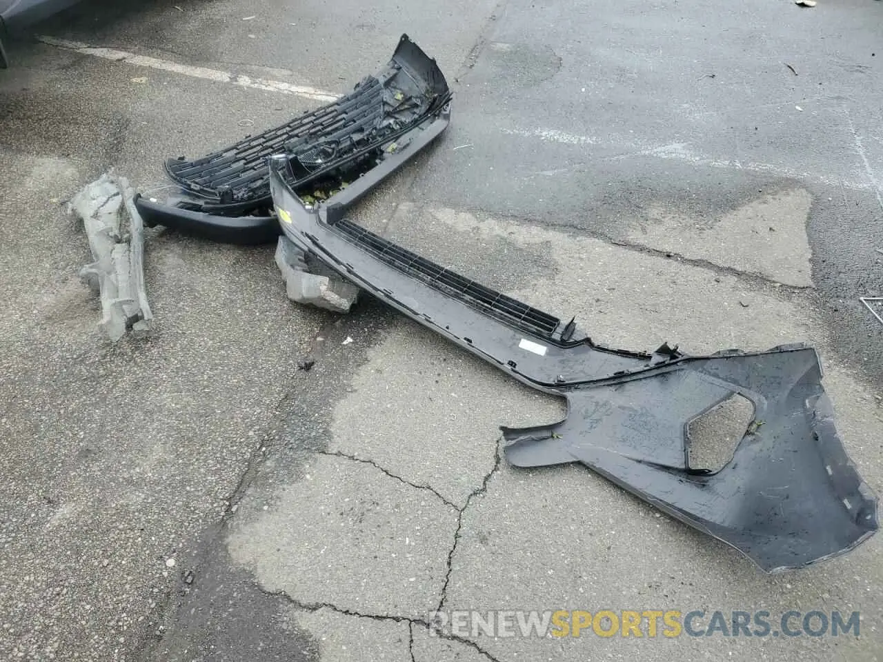13 Photograph of a damaged car 2T3A1RFV9KC040750 TOYOTA RAV4 2019