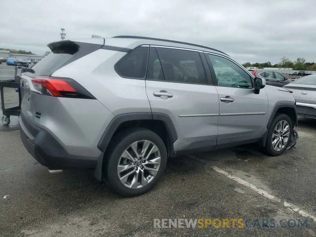 3 Photograph of a damaged car 2T3A1RFV9KC040750 TOYOTA RAV4 2019