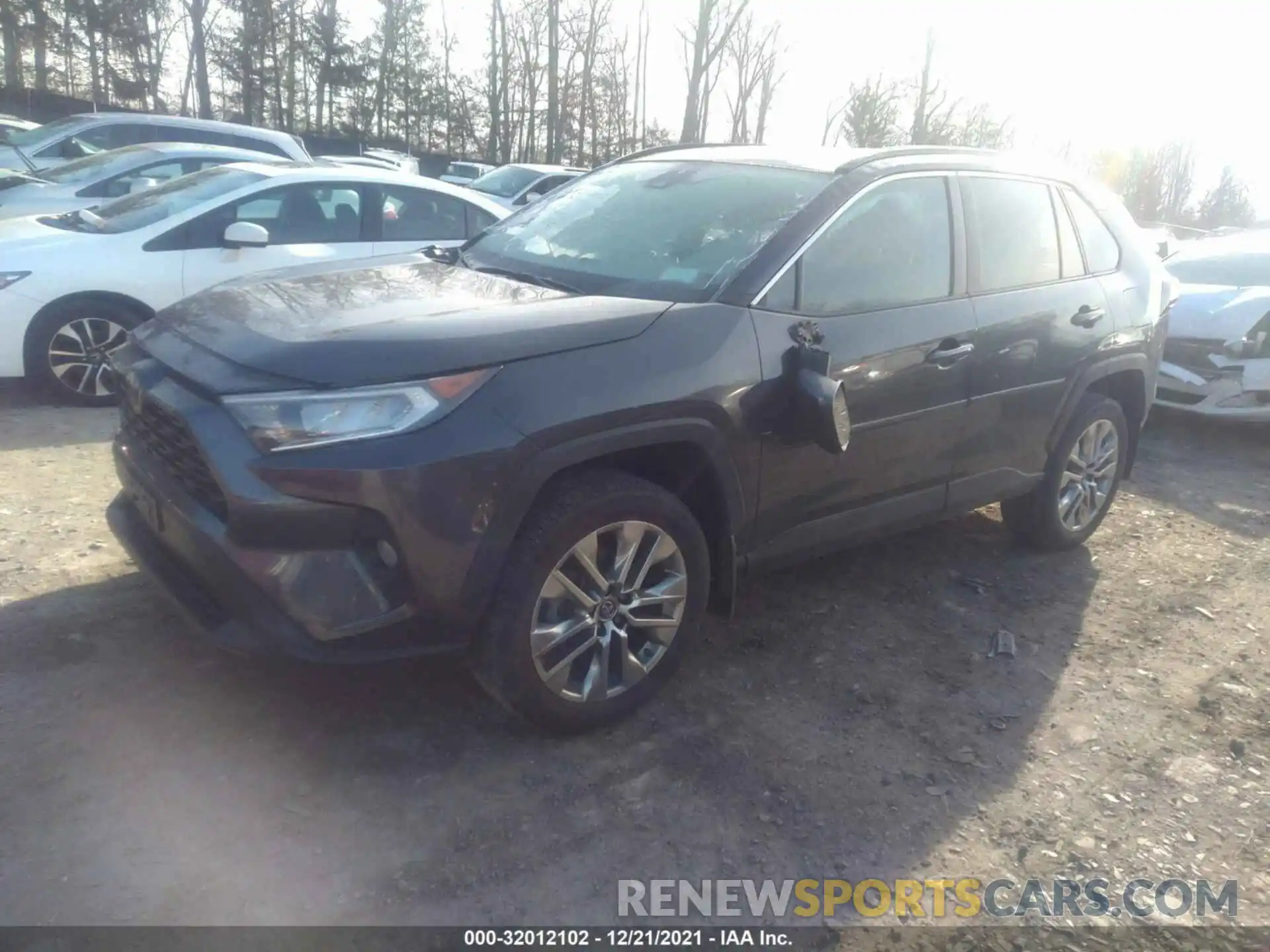 2 Photograph of a damaged car 2T3A1RFV9KW054081 TOYOTA RAV4 2019